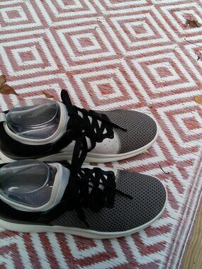 Klogs Moshn Rhym Charcoal Women's 9 M Athletic Shoes GREAT CONDITION